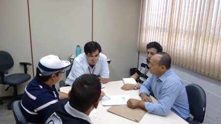 Reunião na EMTU com moradores do Residencial Bromélia I e II